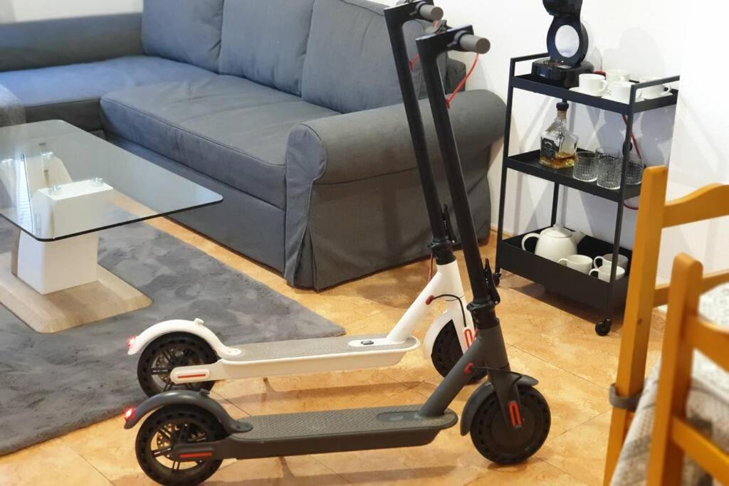 Apartment Playa Cura 150M + Electric Scooters Торевиеха Екстериор снимка