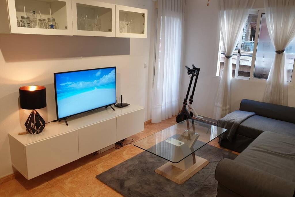 Apartment Playa Cura 150M + Electric Scooters Торевиеха Екстериор снимка