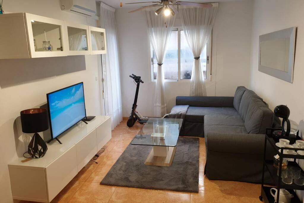 Apartment Playa Cura 150M + Electric Scooters Торевиеха Екстериор снимка